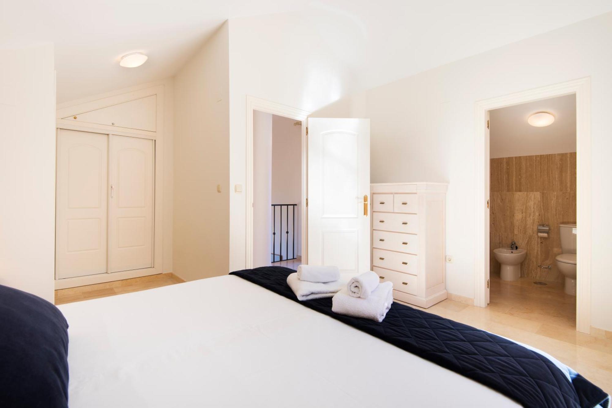 Rentandhomes Penthouse Elviria Golf Marbella Ngoại thất bức ảnh