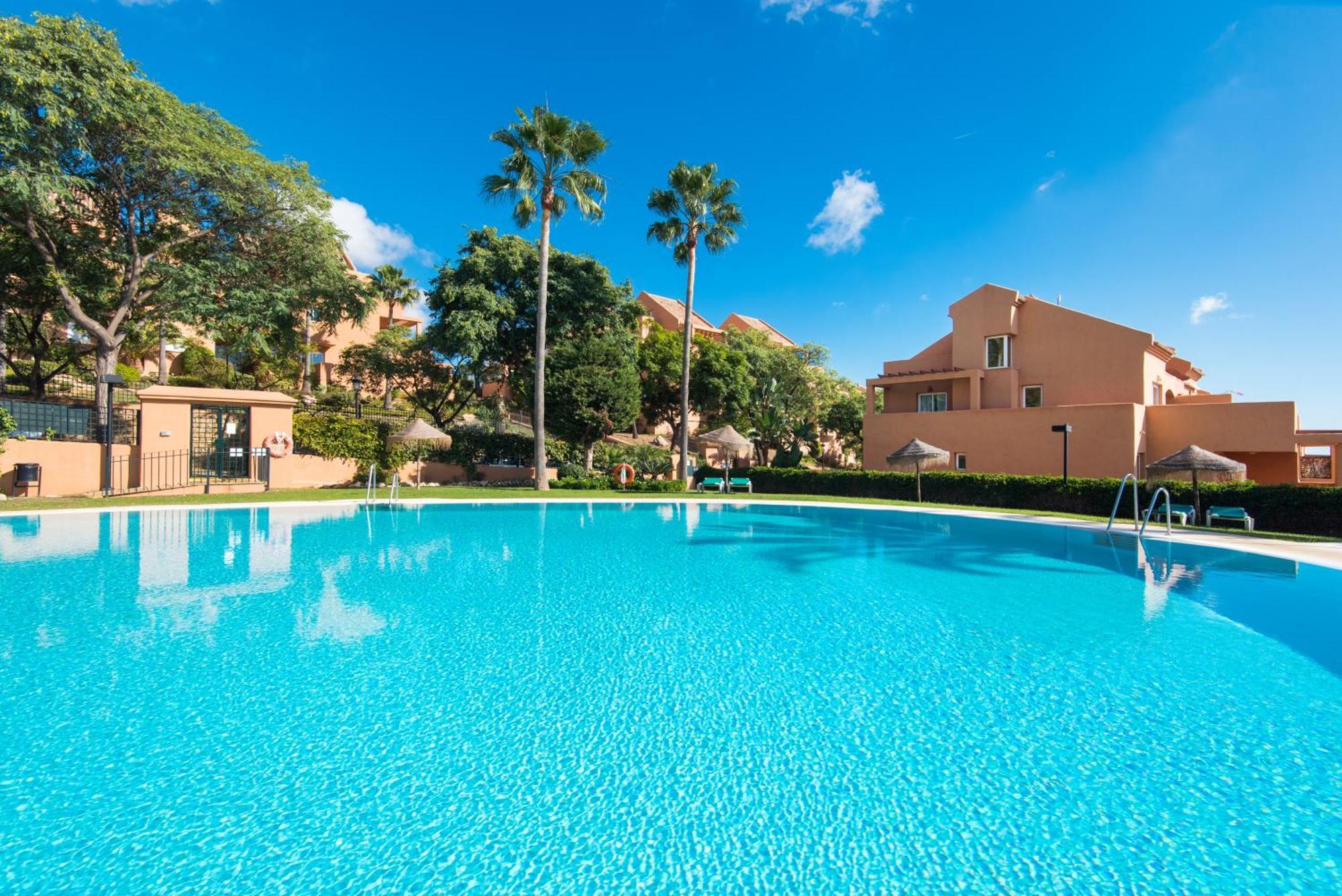 Rentandhomes Penthouse Elviria Golf Marbella Ngoại thất bức ảnh