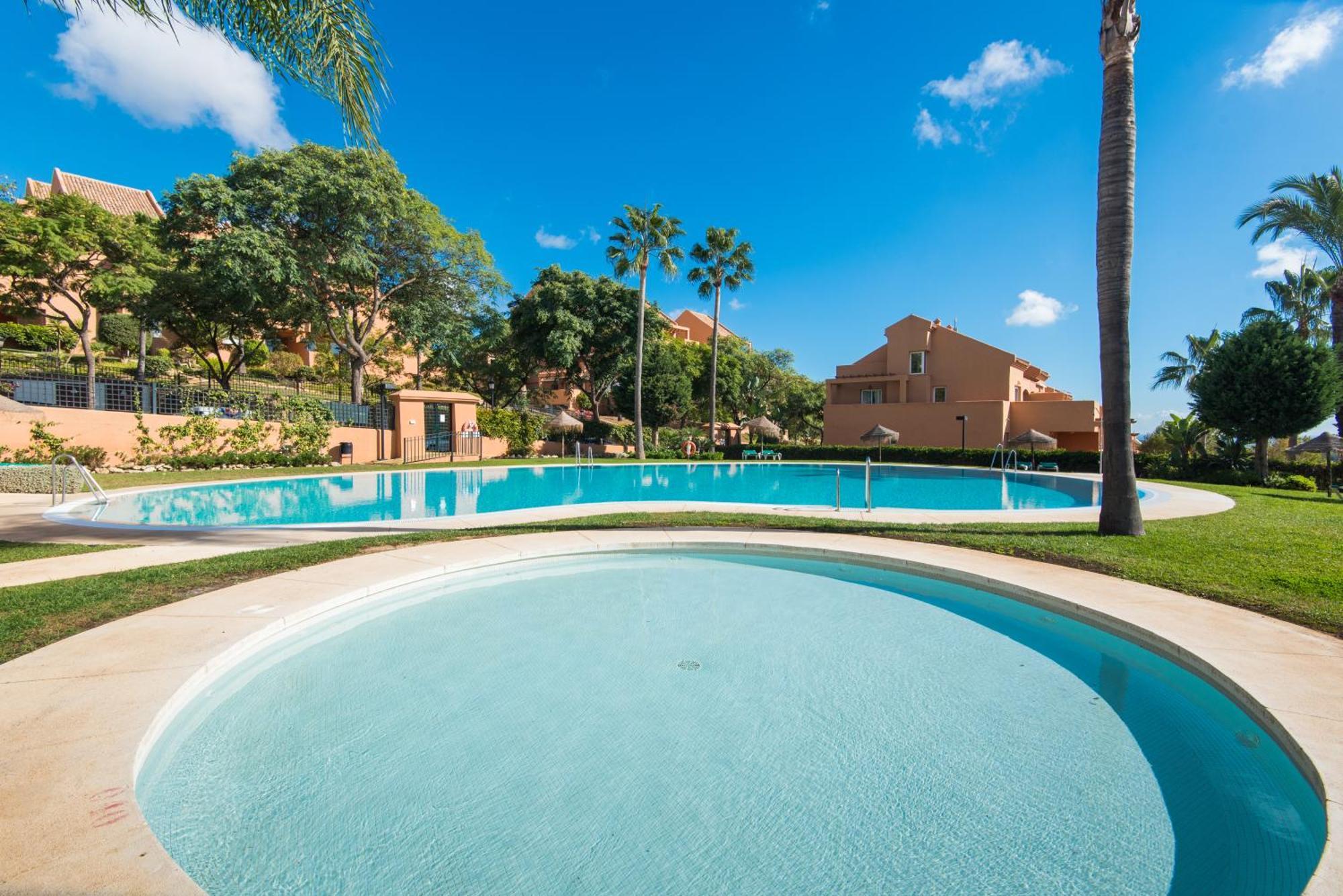 Rentandhomes Penthouse Elviria Golf Marbella Ngoại thất bức ảnh