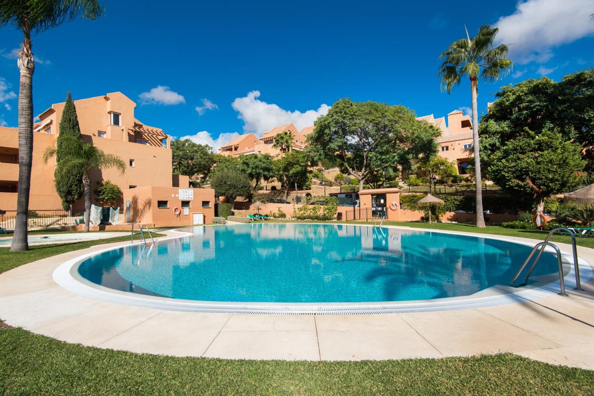 Rentandhomes Penthouse Elviria Golf Marbella Ngoại thất bức ảnh